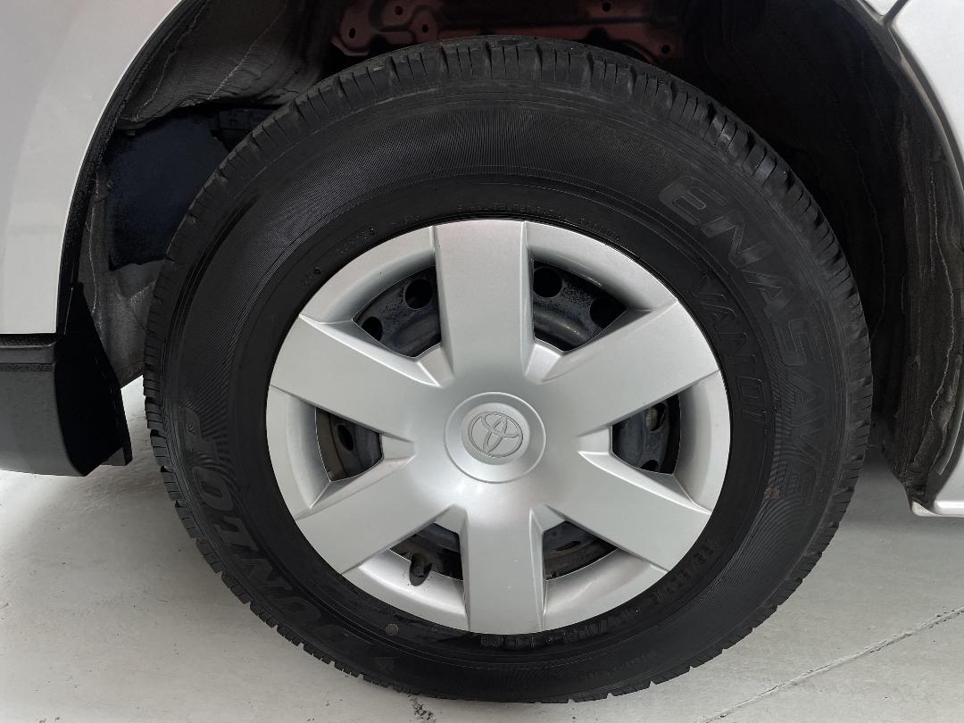 Photo '10' of Toyota Hiace