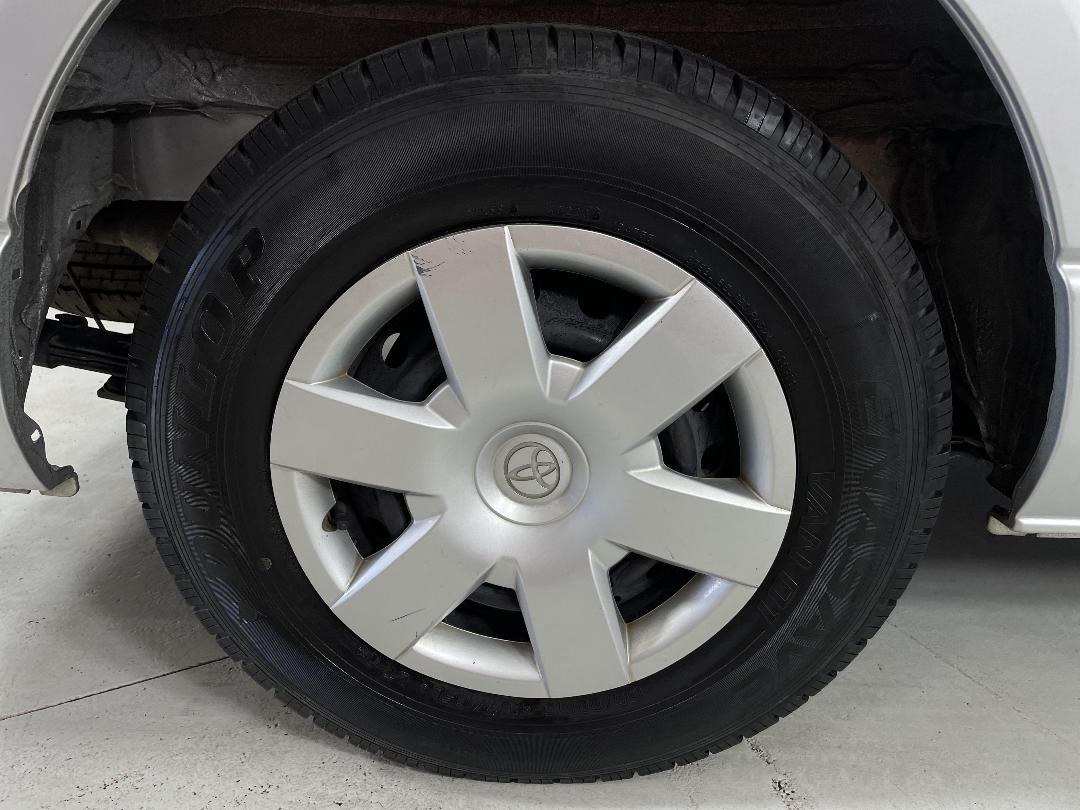 Photo '12' of Toyota Hiace