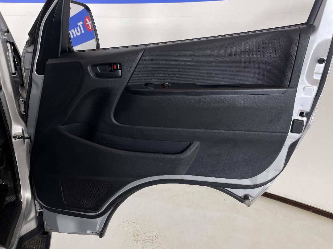 Photo '15' of Toyota Hiace