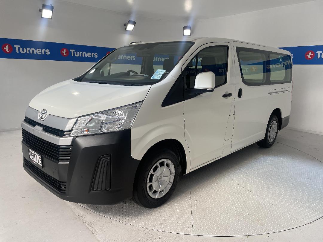 Photo '4' of Toyota Hiace