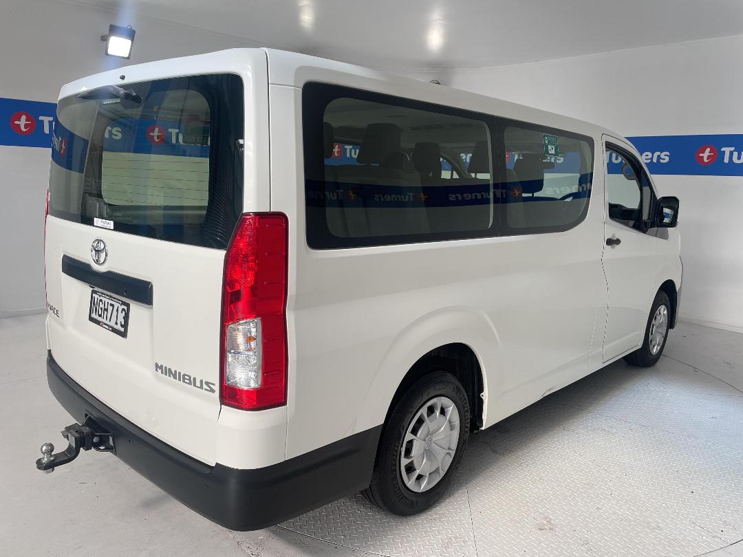 Photo '7' of Toyota Hiace