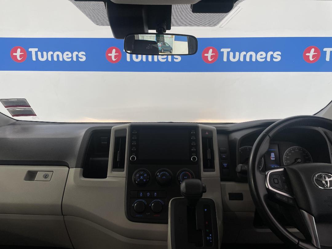 Photo '17' of Toyota Hiace