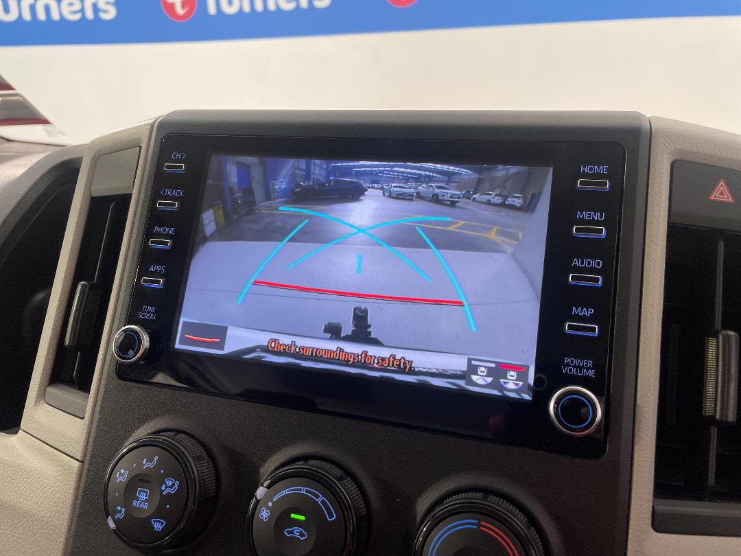 Photo '28' of Toyota Hiace