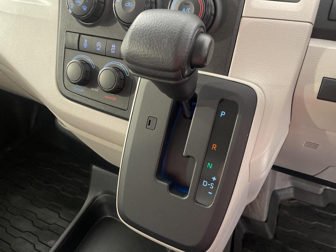 Photo '30' of Toyota Hiace