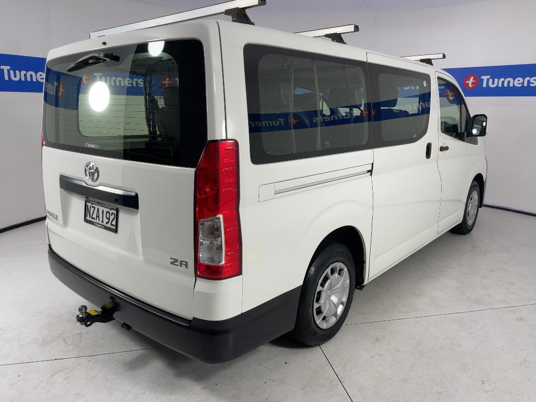 Photo '7' of Toyota Hiace Photo '7' of Toyota Hiace
