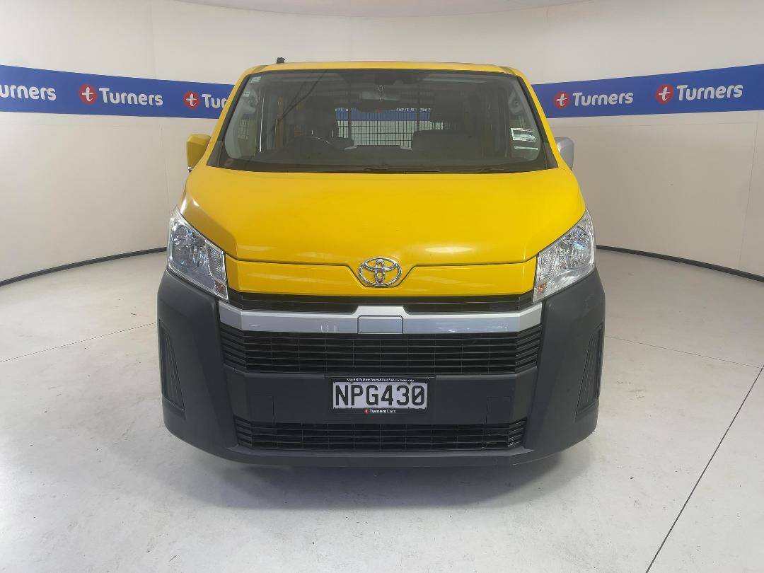 Photo '2' of Toyota Hiace