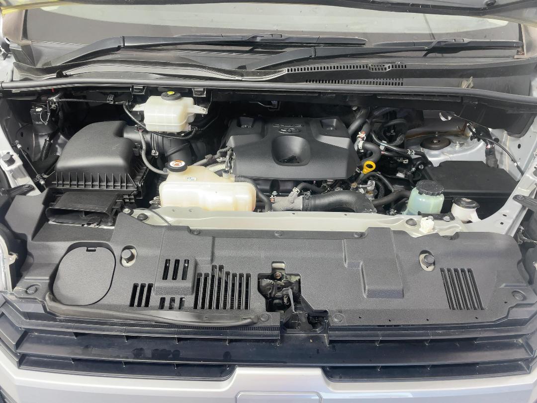 Photo '13' of Toyota Hiace