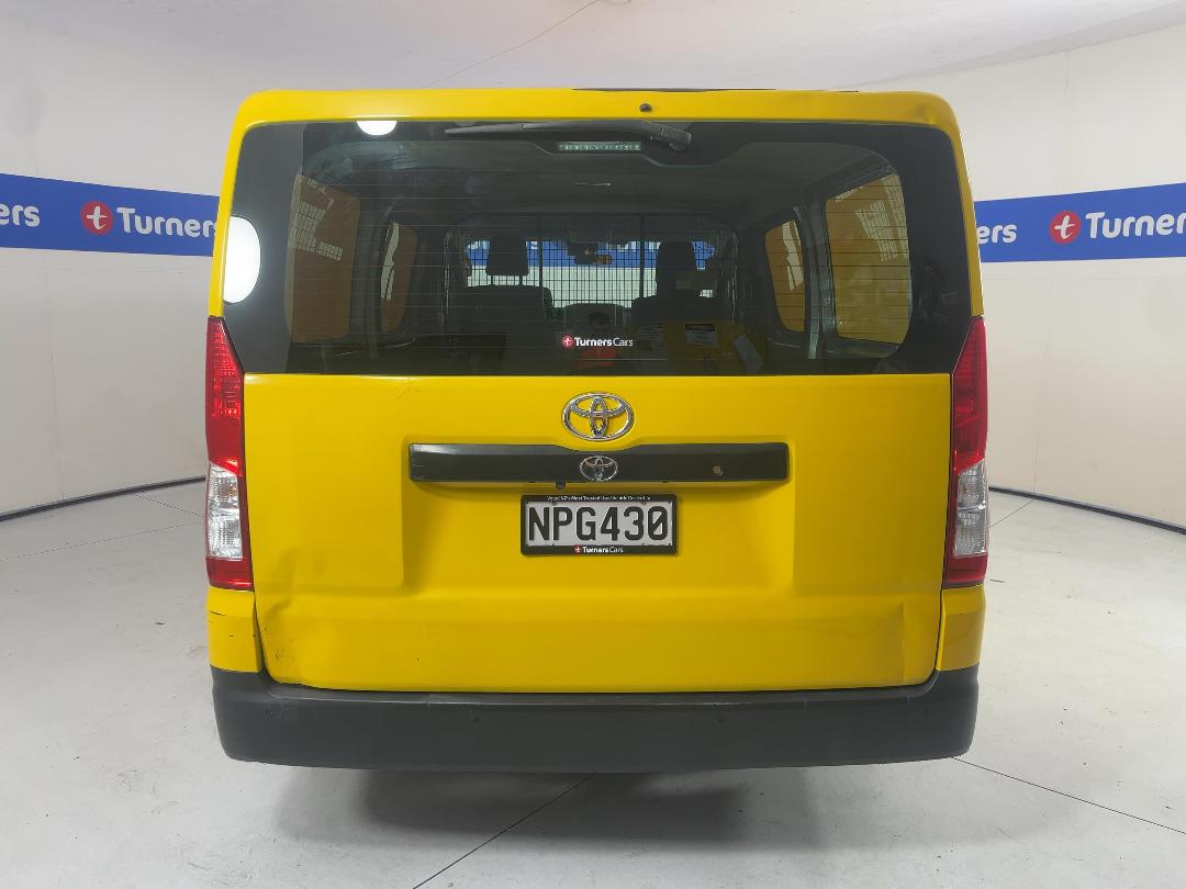 Photo '6' of Toyota Hiace