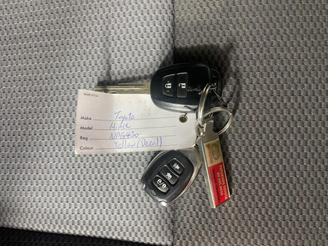 Photo '22' of Toyota Hiace