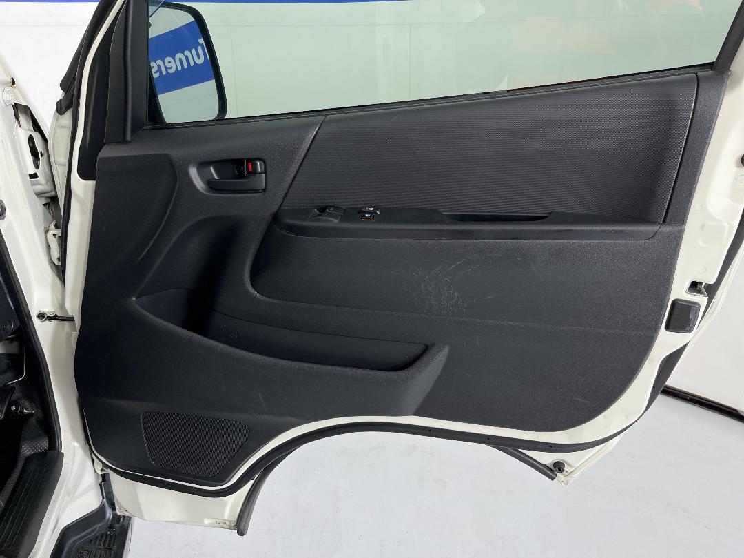 Photo '15' of Toyota Hiace