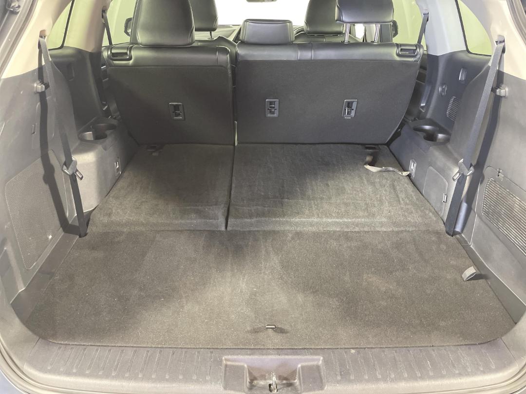 Photo '14' of Toyota Highlander Photo '14' of Toyota Highlander