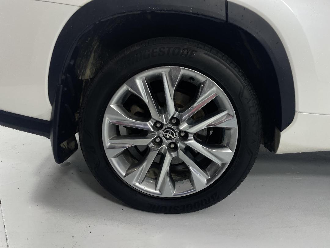 Photo '12' of Toyota Highlander