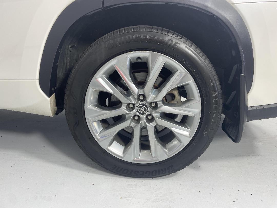 Photo '11' of Toyota Highlander