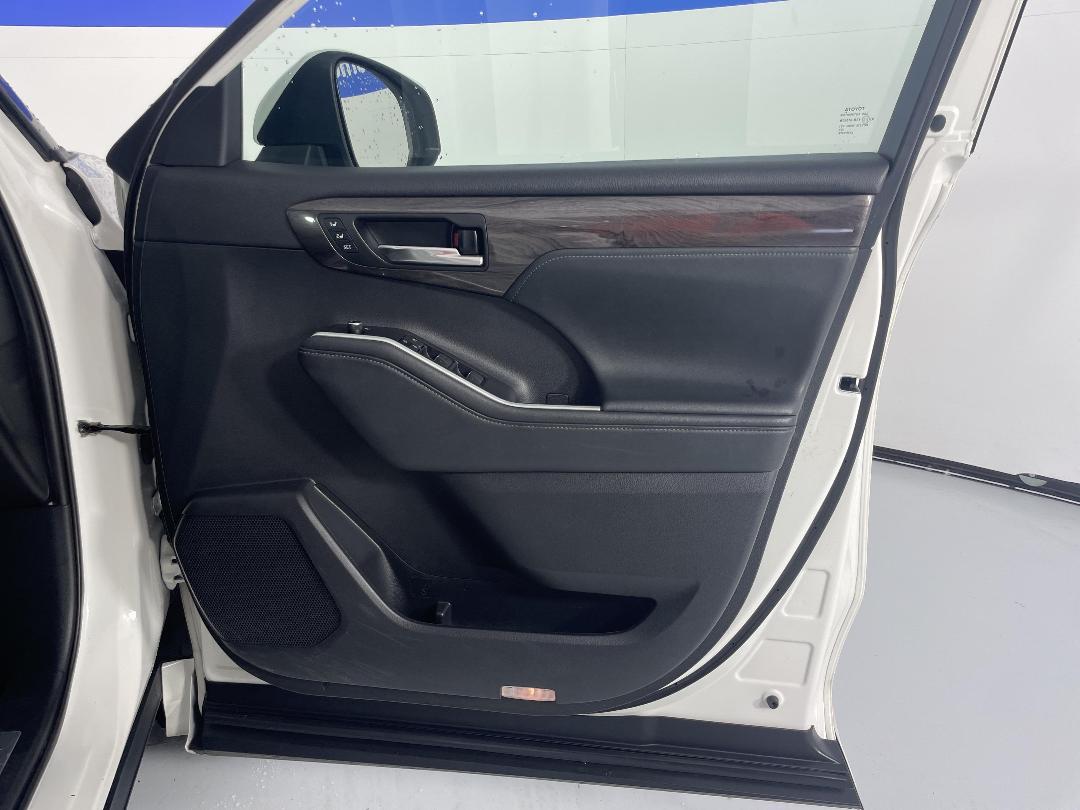 Photo '15' of Toyota Highlander