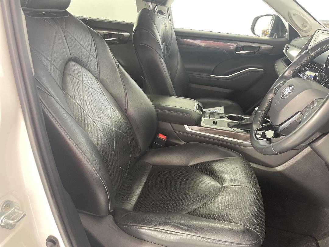 Photo '16' of Toyota Highlander