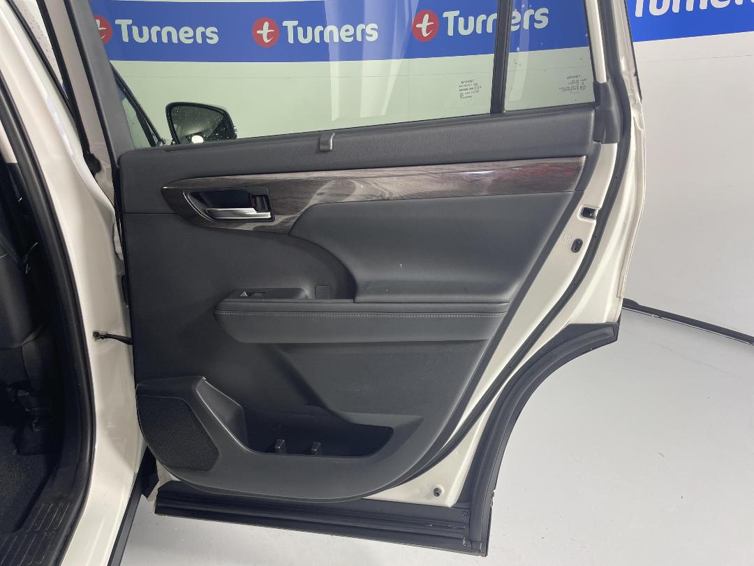 Photo '19' of Toyota Highlander