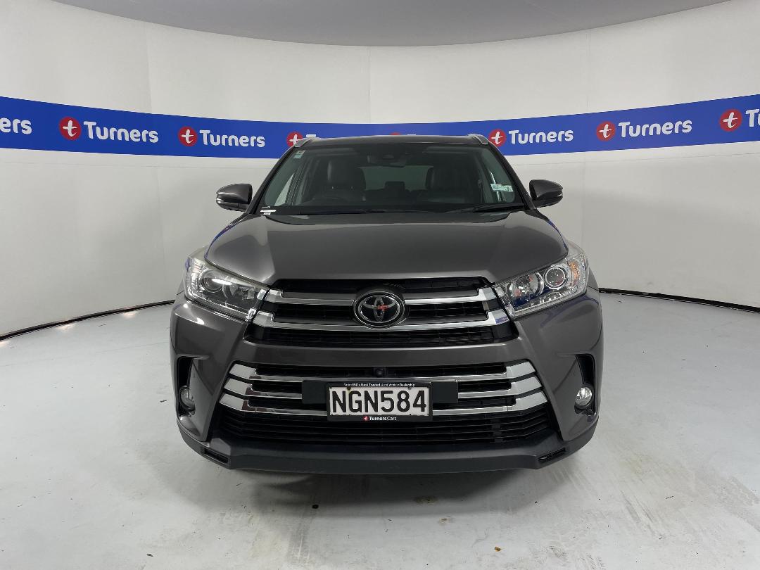 Photo '2' of Toyota Highlander