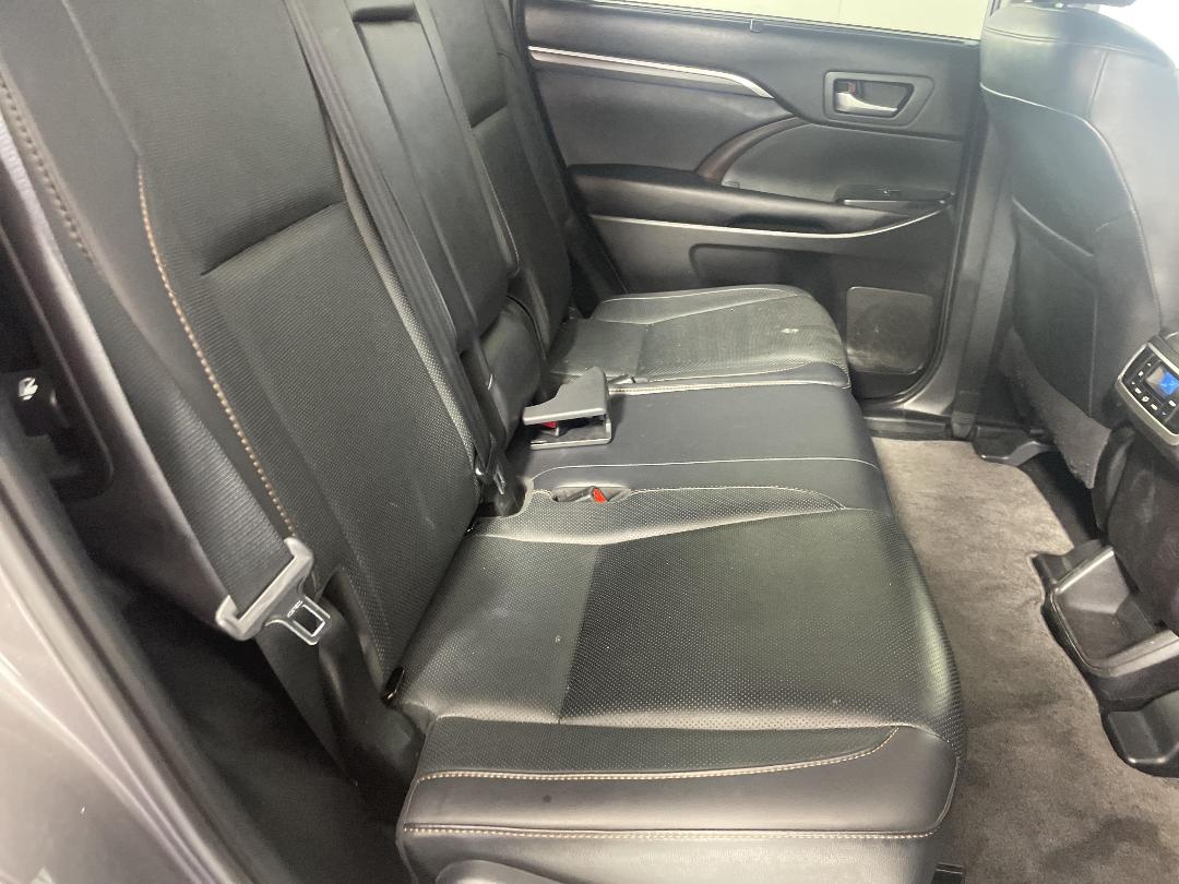 Photo '20' of Toyota Highlander