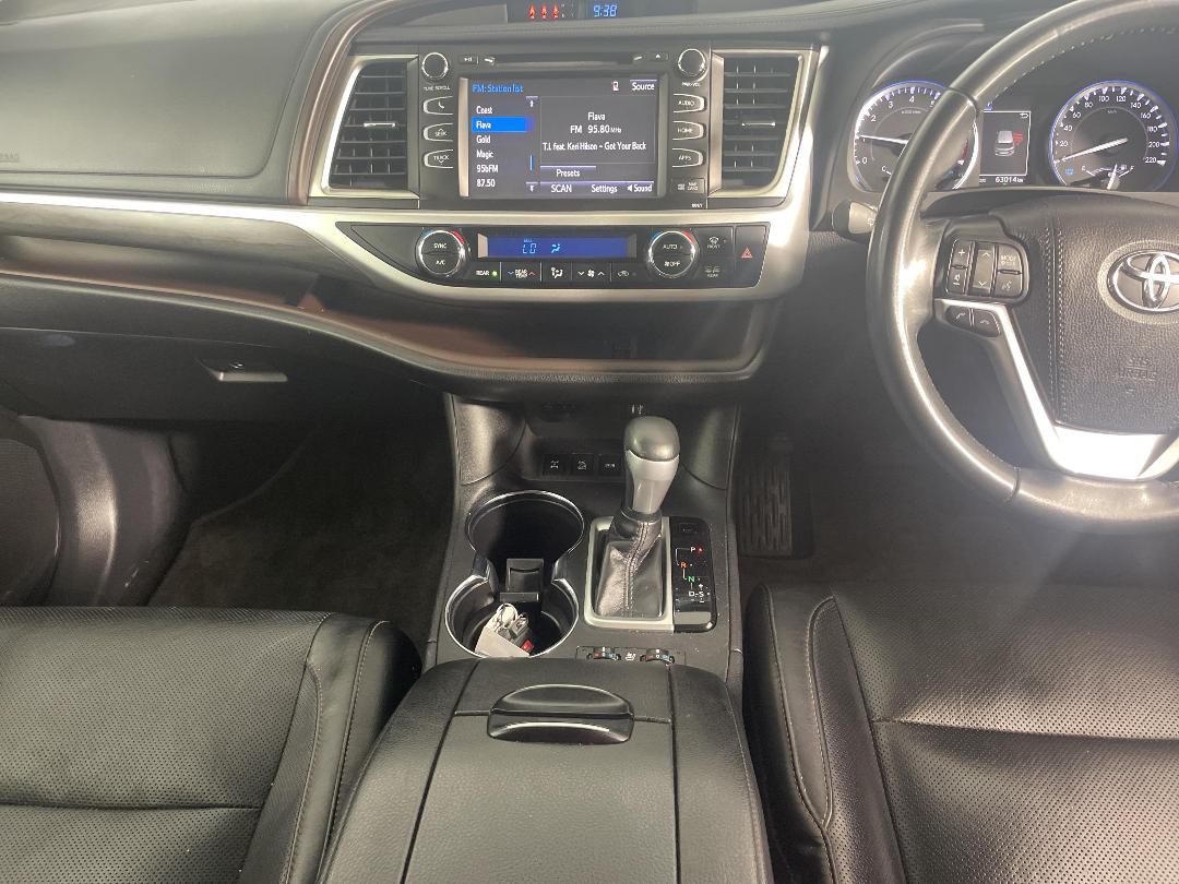 Photo '18' of Toyota Highlander