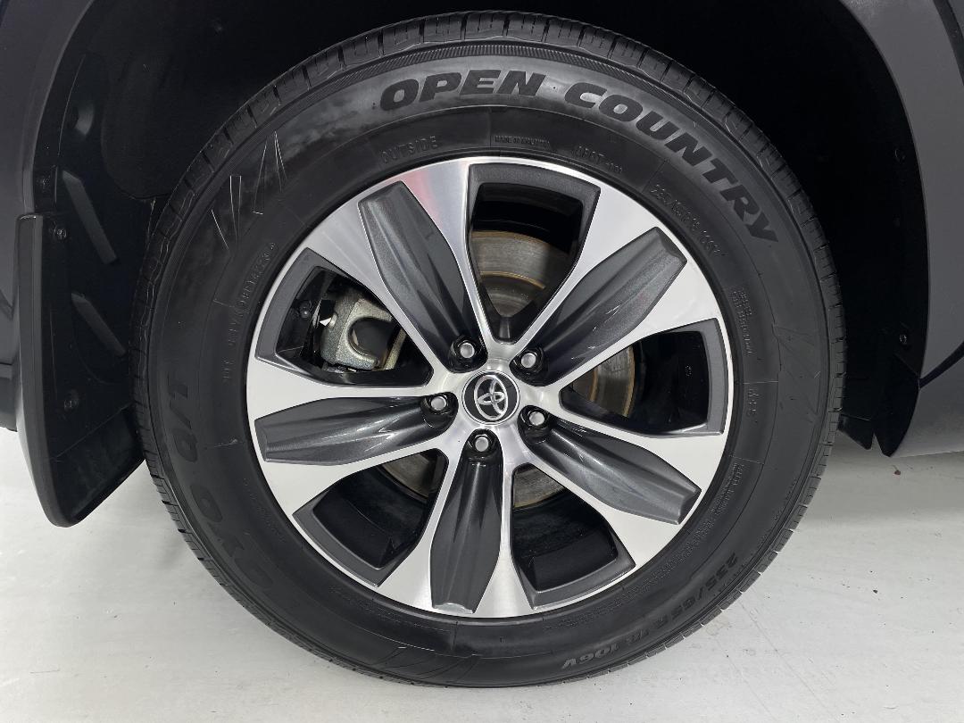 Photo '12' of Toyota Highlander Photo '12' of Toyota Highlander