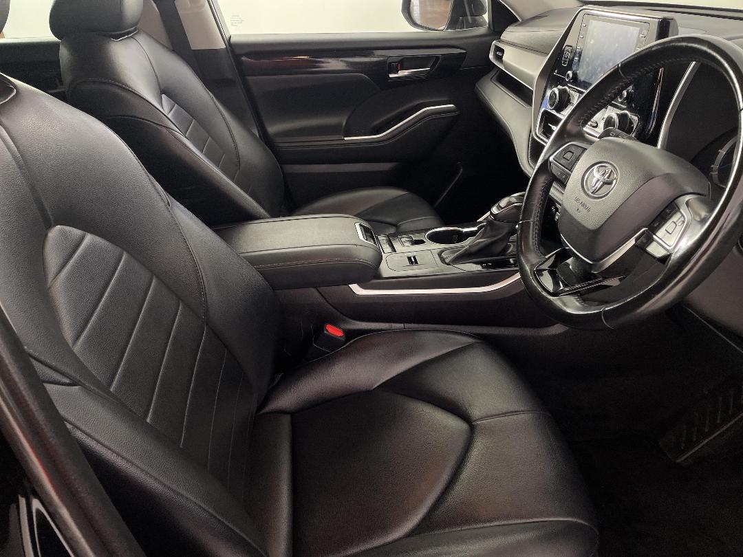 Photo '16' of Toyota Highlander Photo '16' of Toyota Highlander