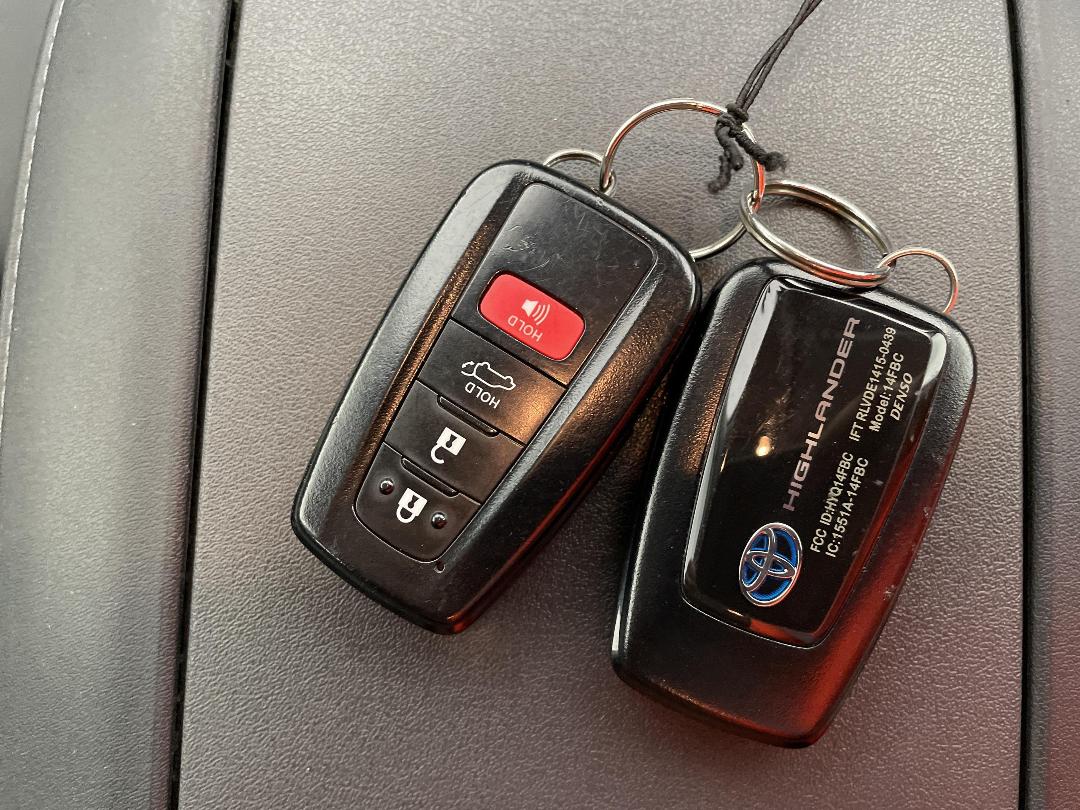 Photo '22' of Toyota Highlander Photo '22' of Toyota Highlander