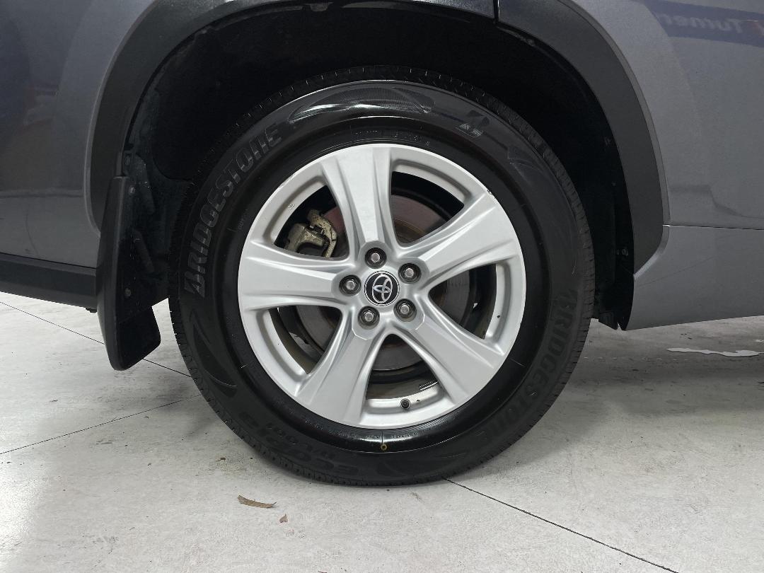 Photo '12' of Toyota Highlander