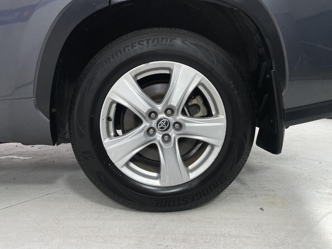 Photo '11' of Toyota Highlander