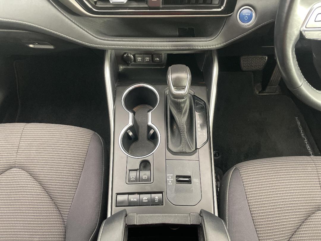 Photo '18' of Toyota Highlander