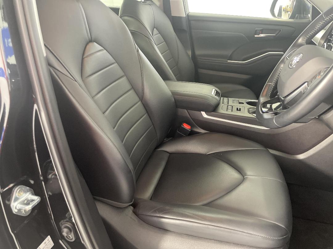 Photo '16' of Toyota Highlander