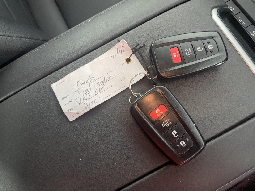 Photo '22' of Toyota Highlander