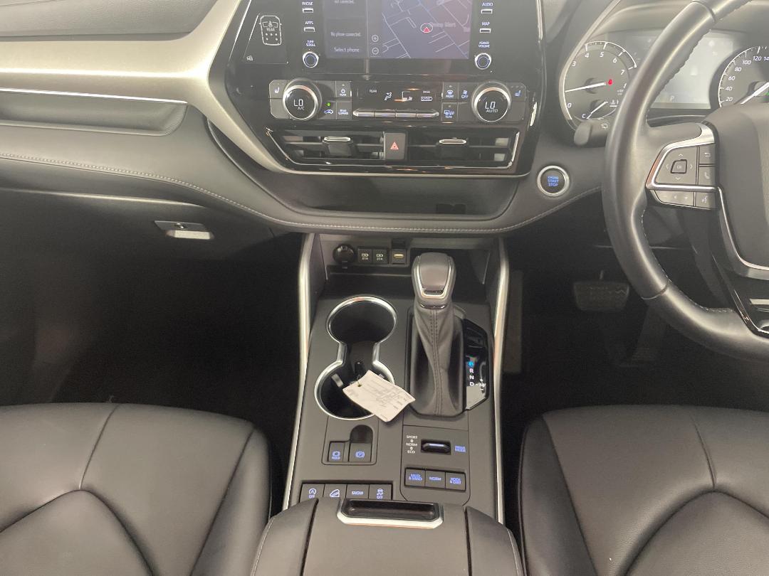 Photo '18' of Toyota Highlander