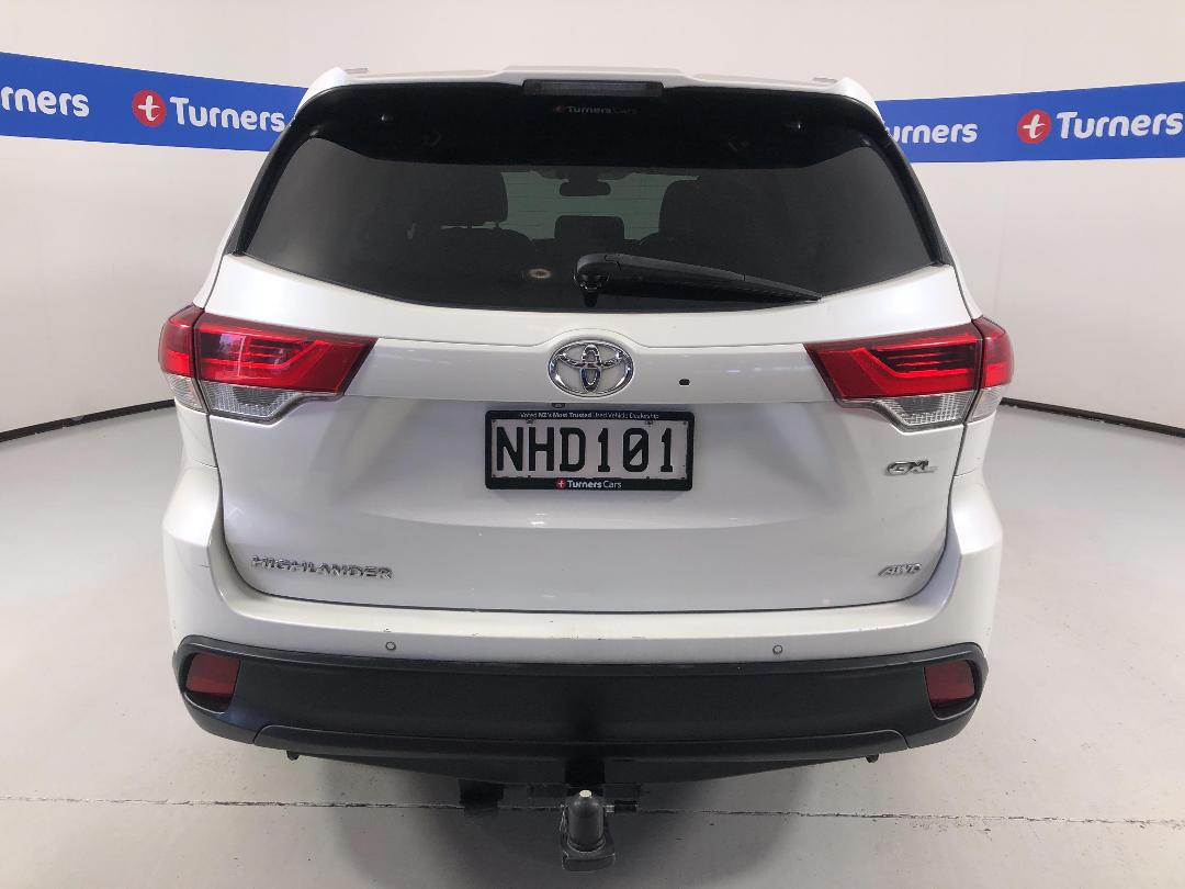 Photo '6' of Toyota Highlander