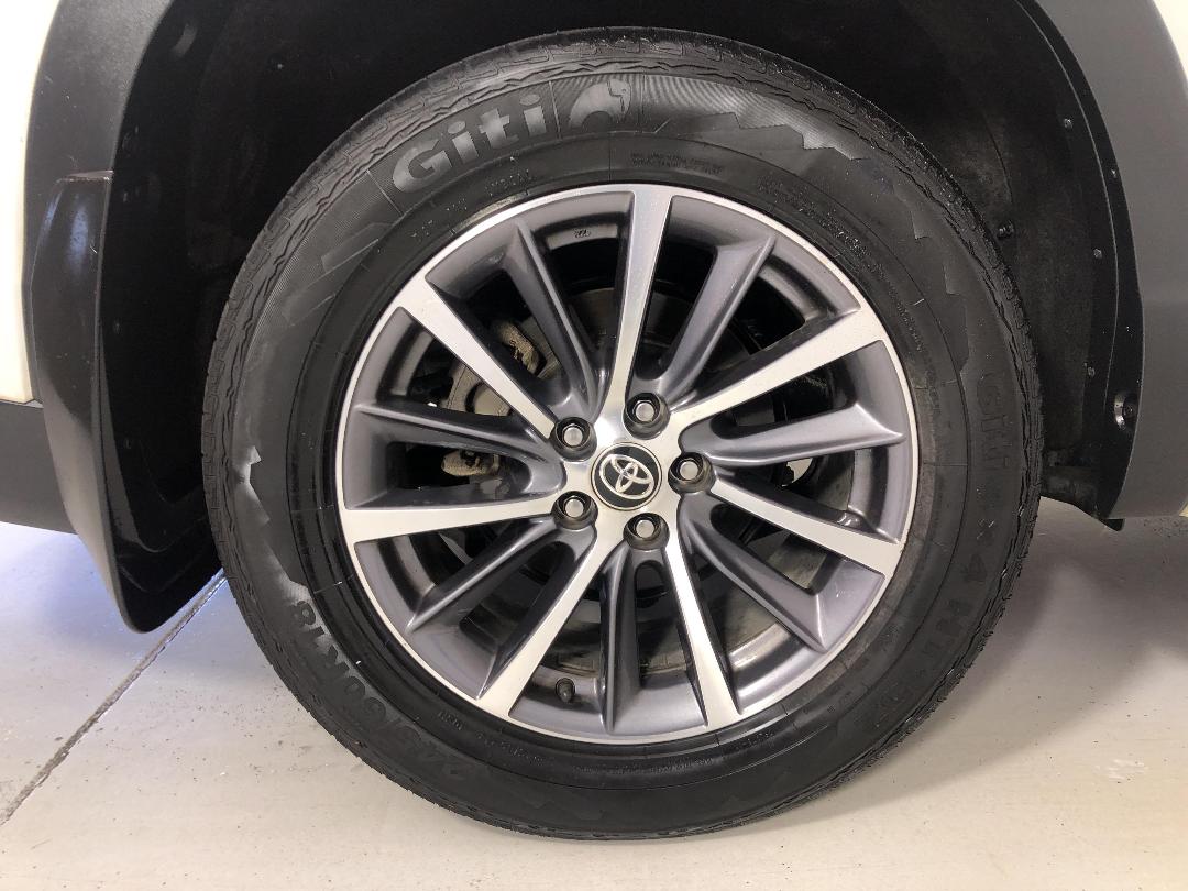 Photo '12' of Toyota Highlander