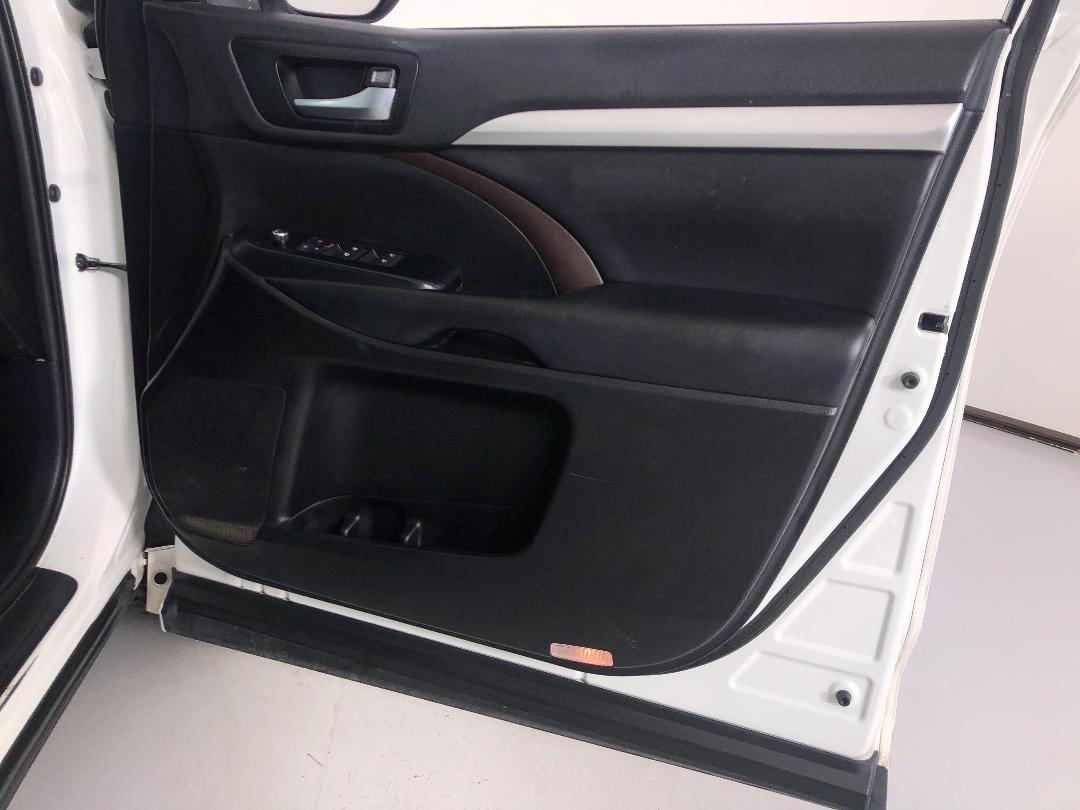 Photo '15' of Toyota Highlander