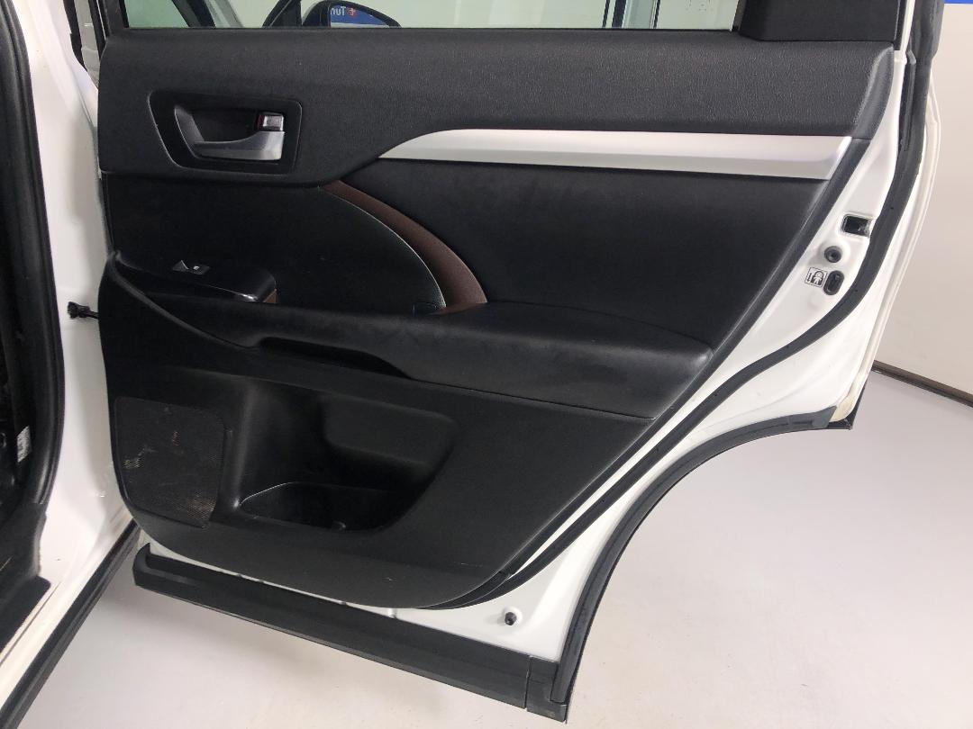 Photo '19' of Toyota Highlander