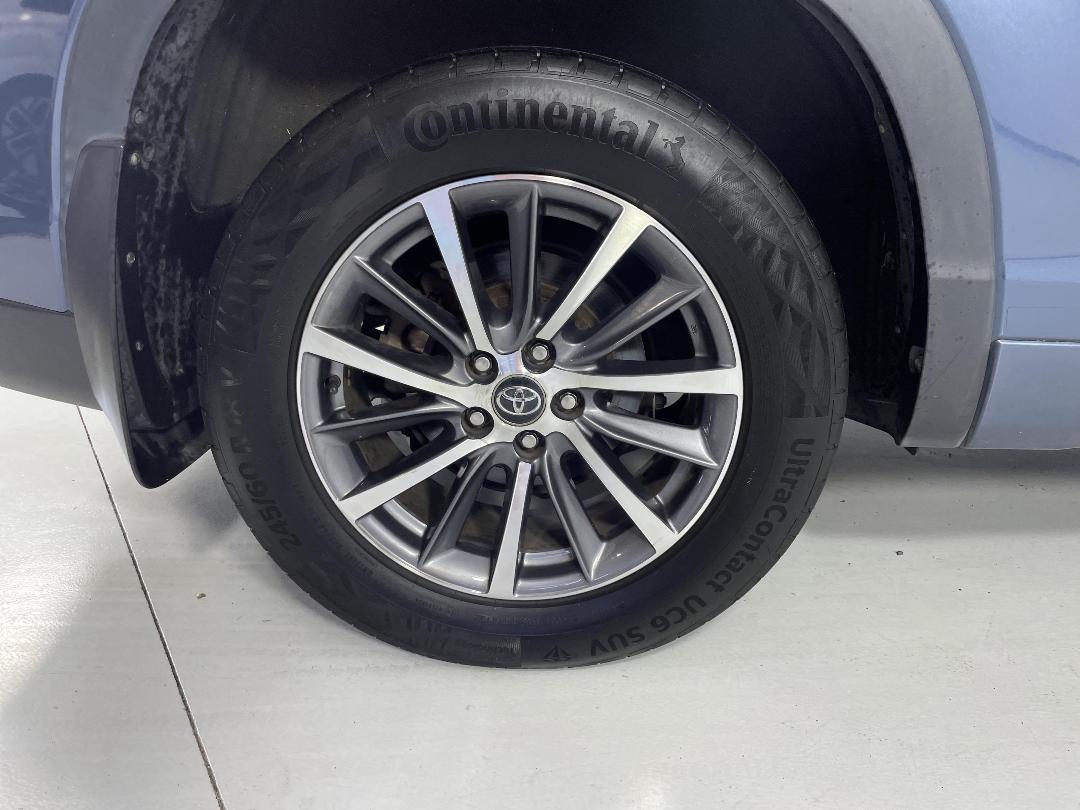 Photo '12' of Toyota Highlander