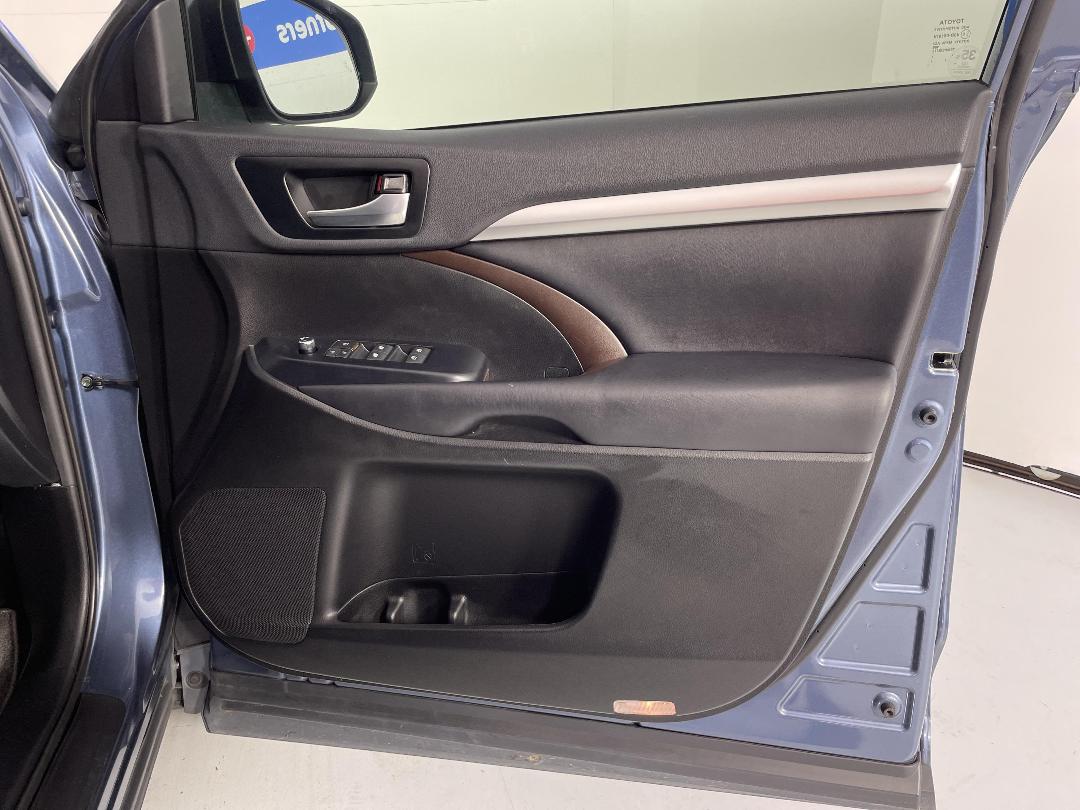 Photo '15' of Toyota Highlander