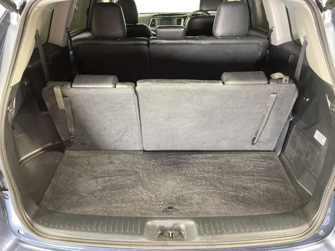 Photo '14' of Toyota Highlander