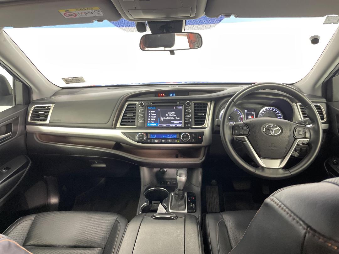 Photo '17' of Toyota Highlander