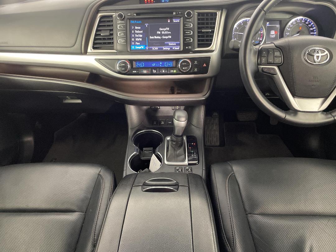 Photo '18' of Toyota Highlander
