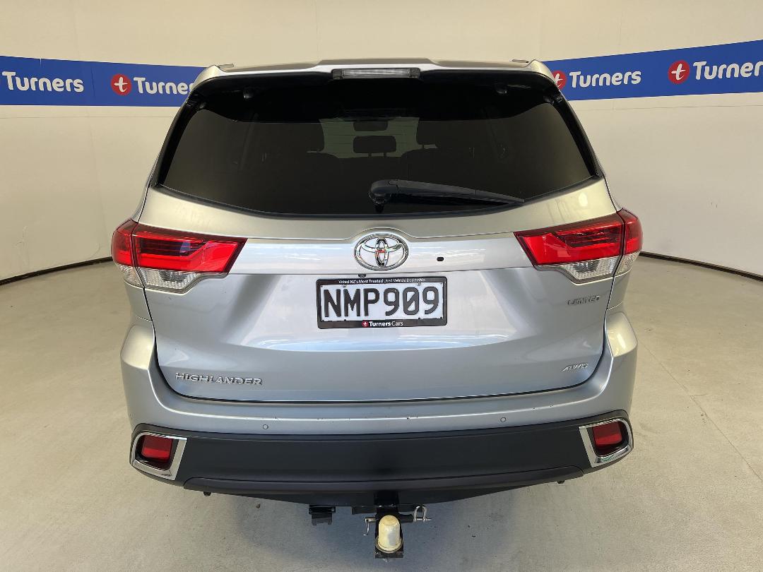 Photo '6' of Toyota Highlander