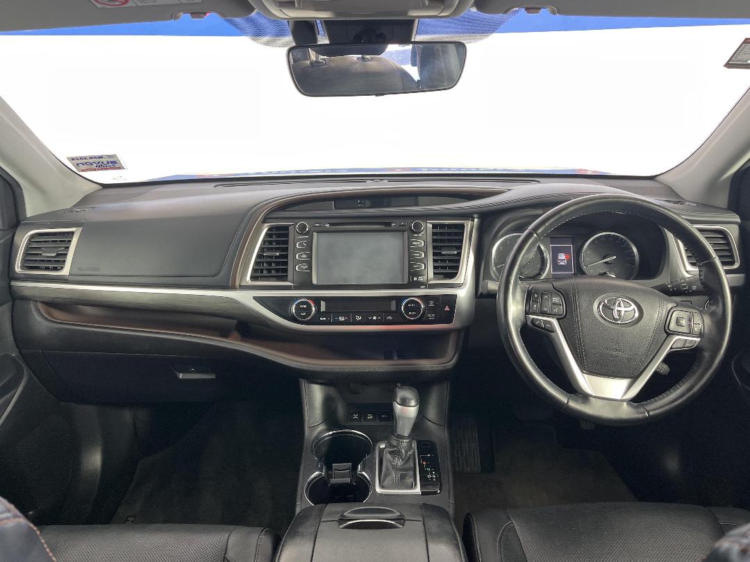 Photo '17' of Toyota Highlander