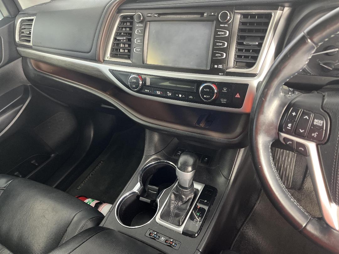 Photo '18' of Toyota Highlander