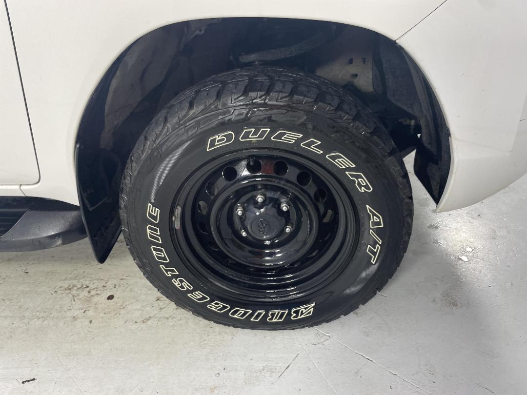 Photo '9' of Toyota Hilux Photo '9' of Toyota Hilux