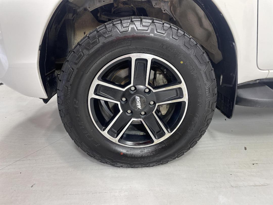 Photo '10' of Toyota Hilux