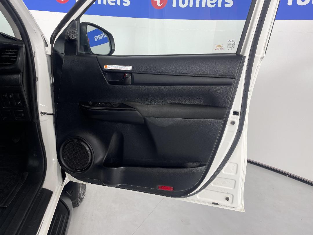 Photo '15' of Toyota Hilux