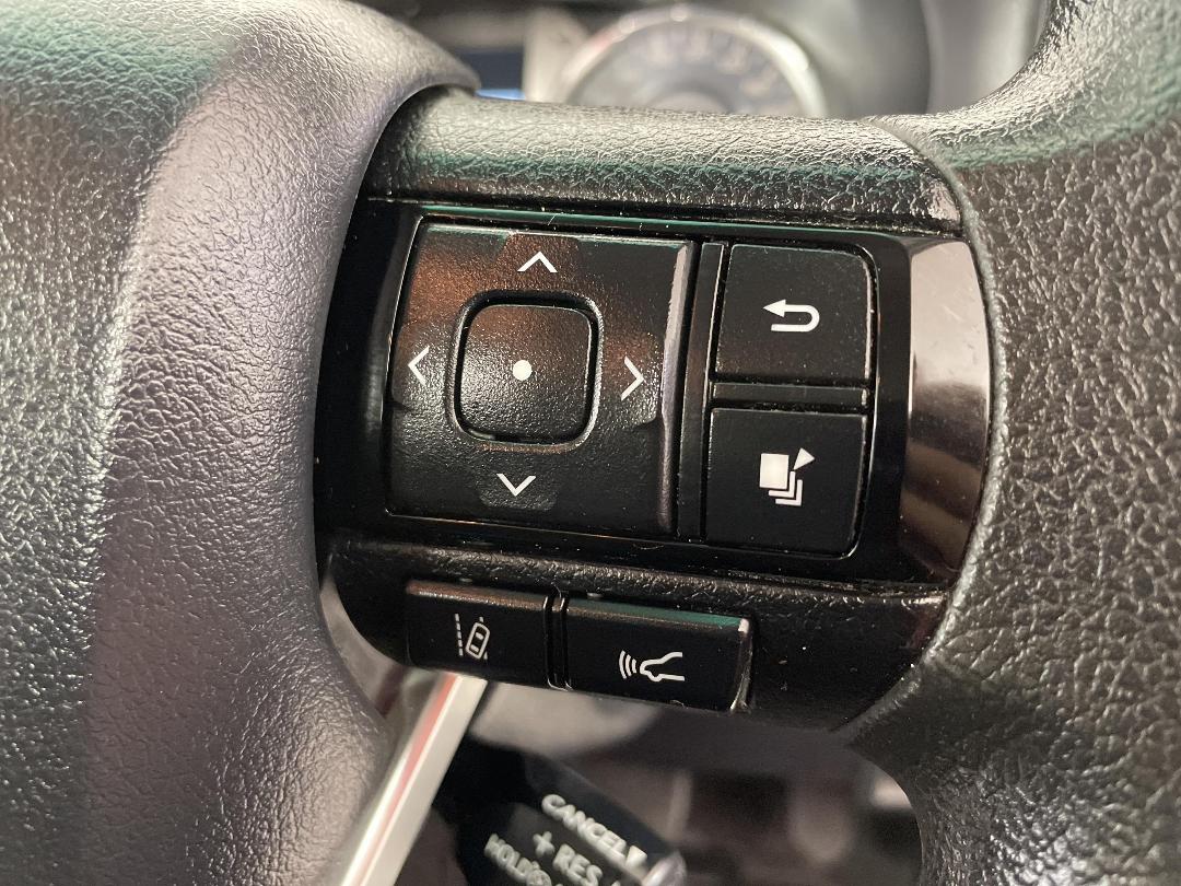 Photo '24' of Toyota Hilux