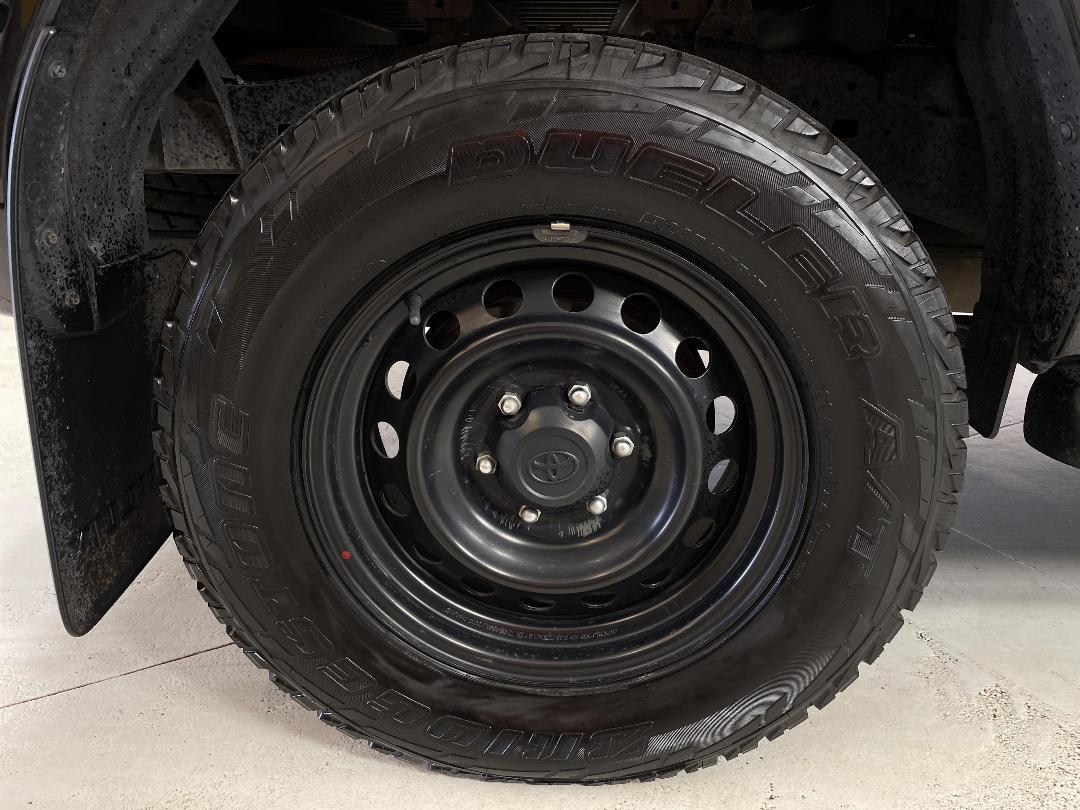 Photo '12' of Toyota Hilux Photo '12' of Toyota Hilux