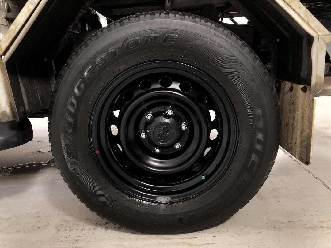 Photo '11' of Toyota Hilux